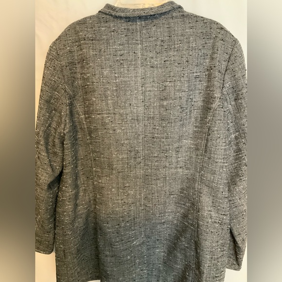 Women’s Jacket - Picture 3 of 4